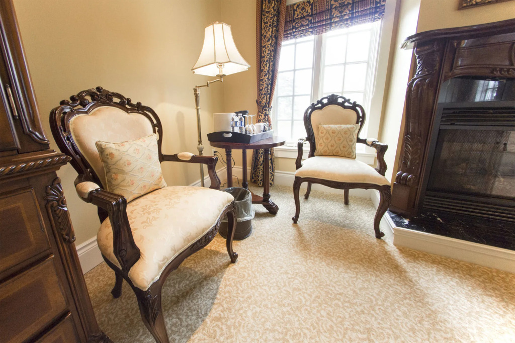 Riverbend Inn & Vineyard
