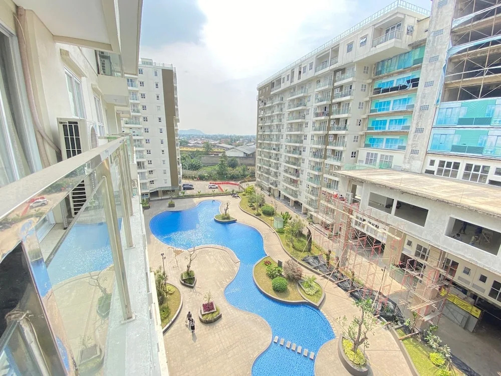 Spacious and Tranquil 2BR Apartment Gateway Pasteur By Travelio