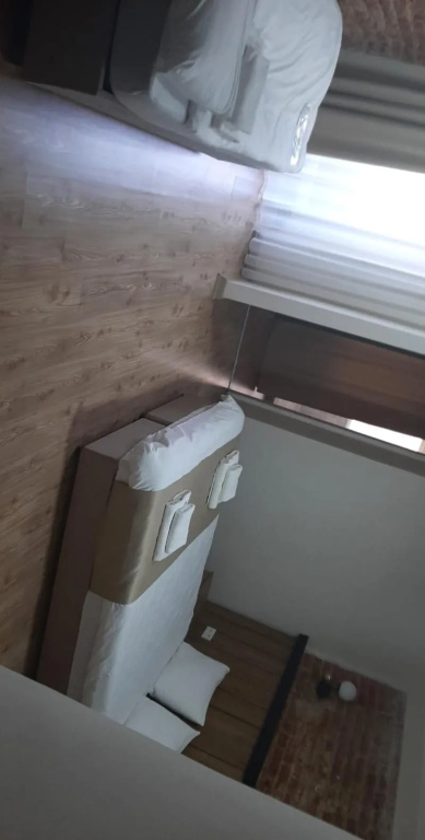 La Pera Suites