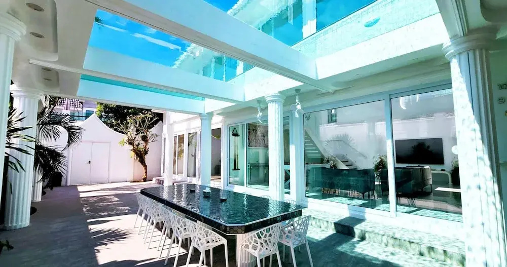 STARLAND Luxury Pool Villa Pattaya Walking Street