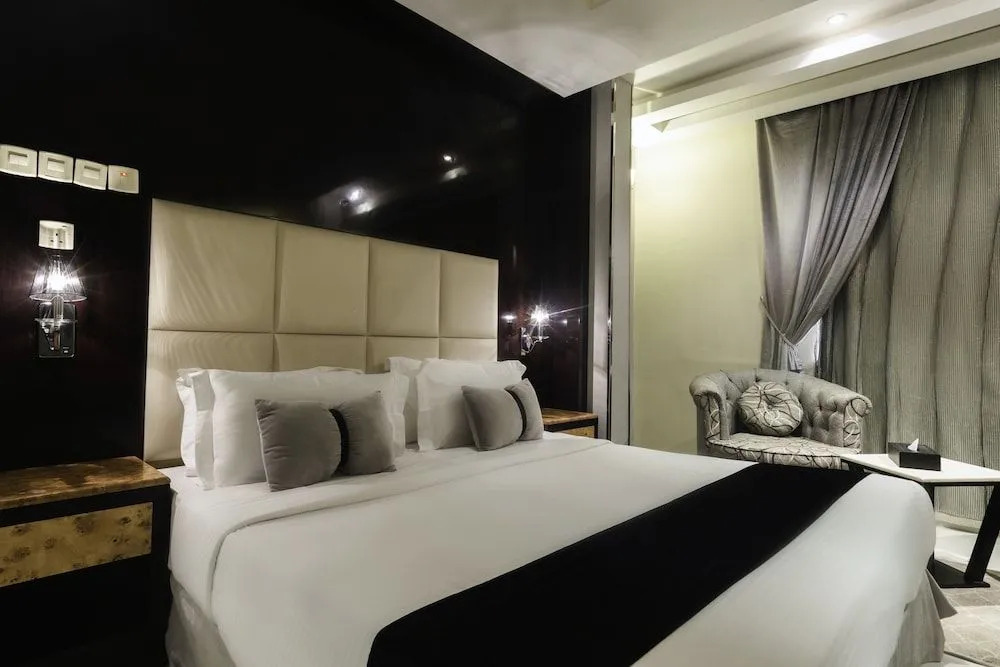 Al Muhaidb Residence Al Takhasossi 2 - Economic