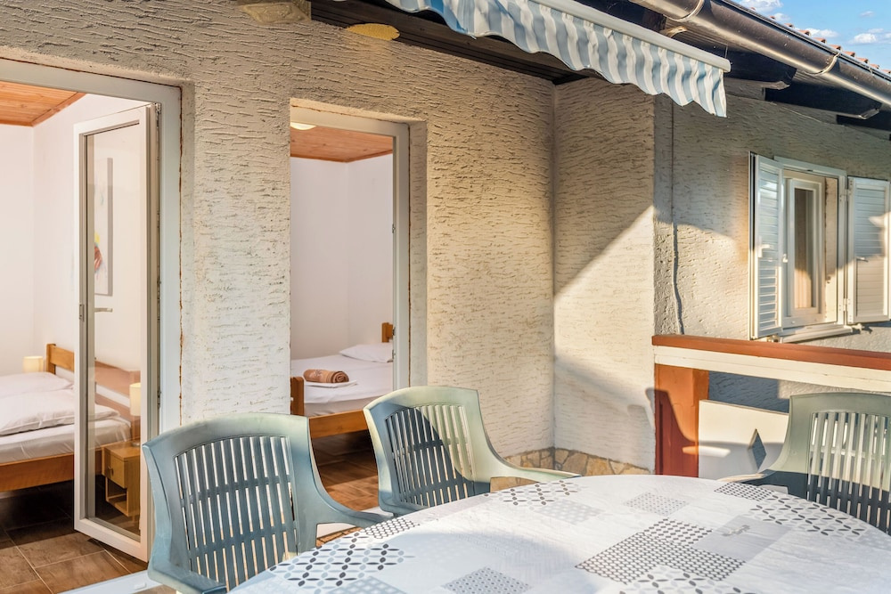 Apartment Petar