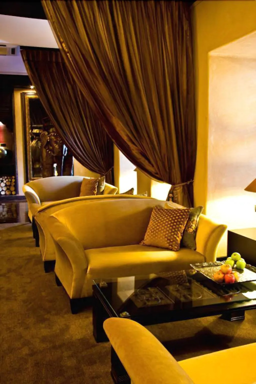 Tayfin Royale Hotel & Conference Centre
