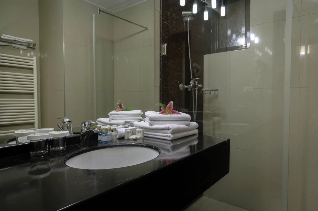Golden Time Hotel