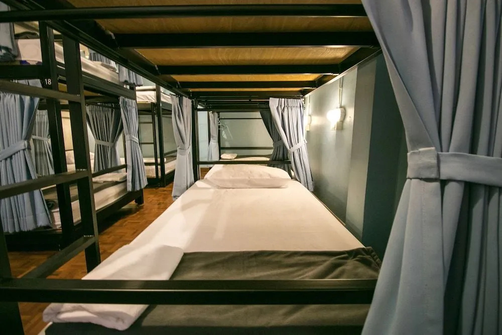 Sleep Soundly Hostel - Adults Only