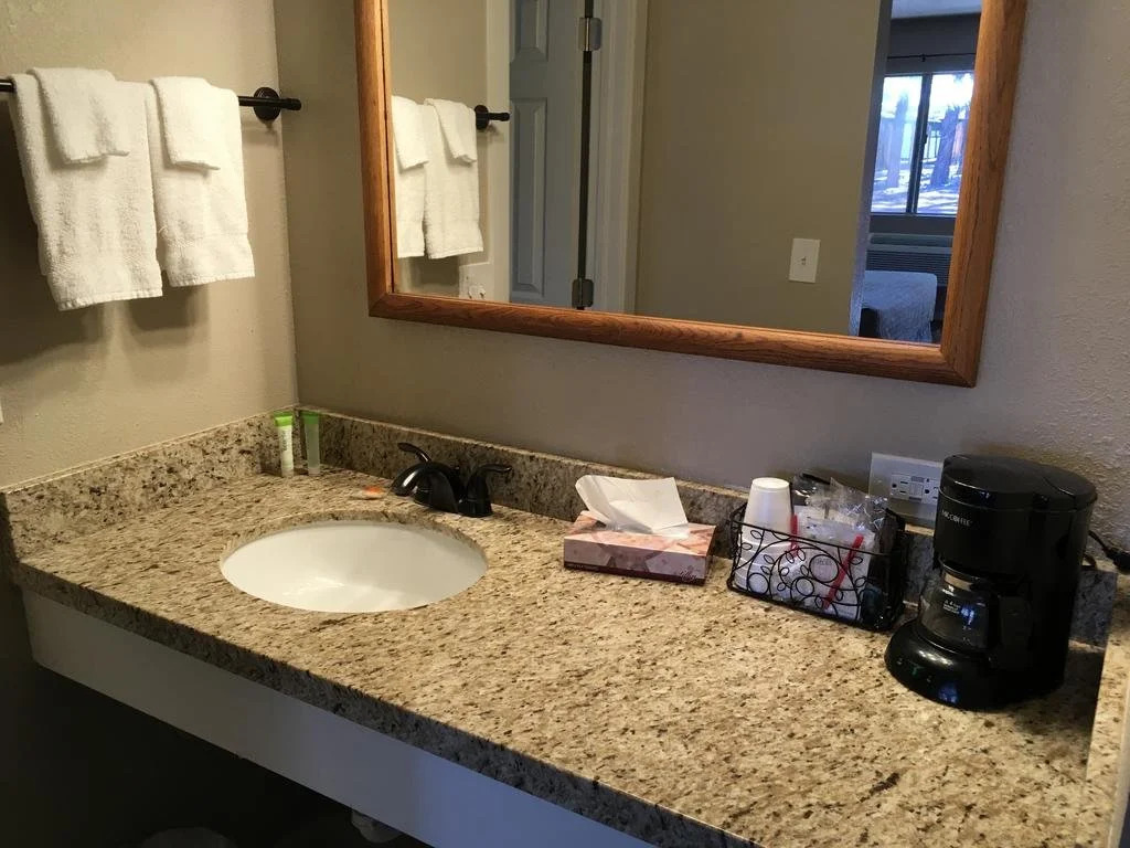 TimberLodge Inn