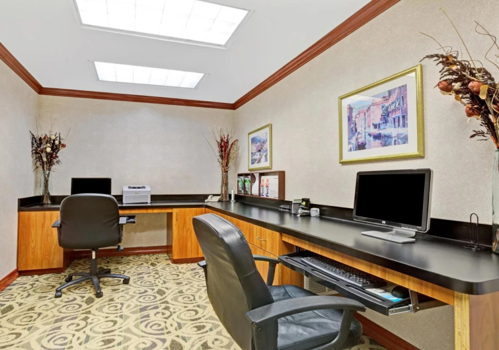 Hotel Willowbrook
