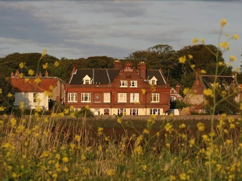 The George Hotel