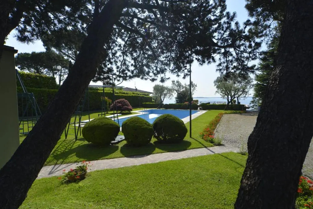 Holiday Garda Villa Dolcelago Lake Front