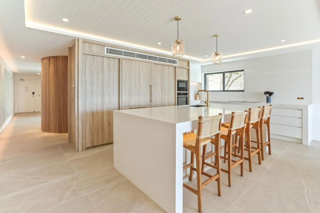 La Mer Apartment #10