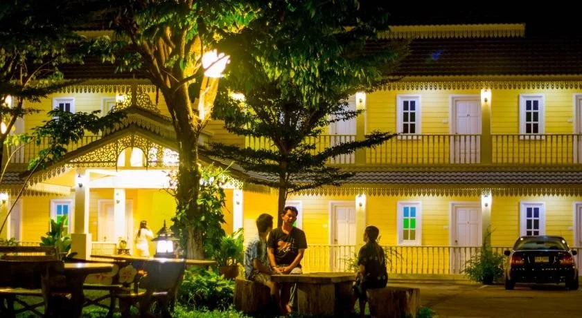 Raiwin Buri Resort