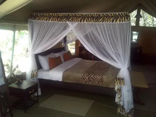 Exploreans Mara River Camp