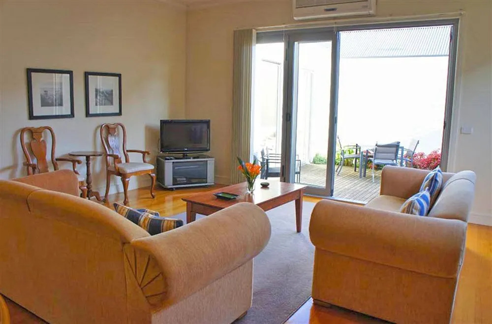 Balcombe Apartments