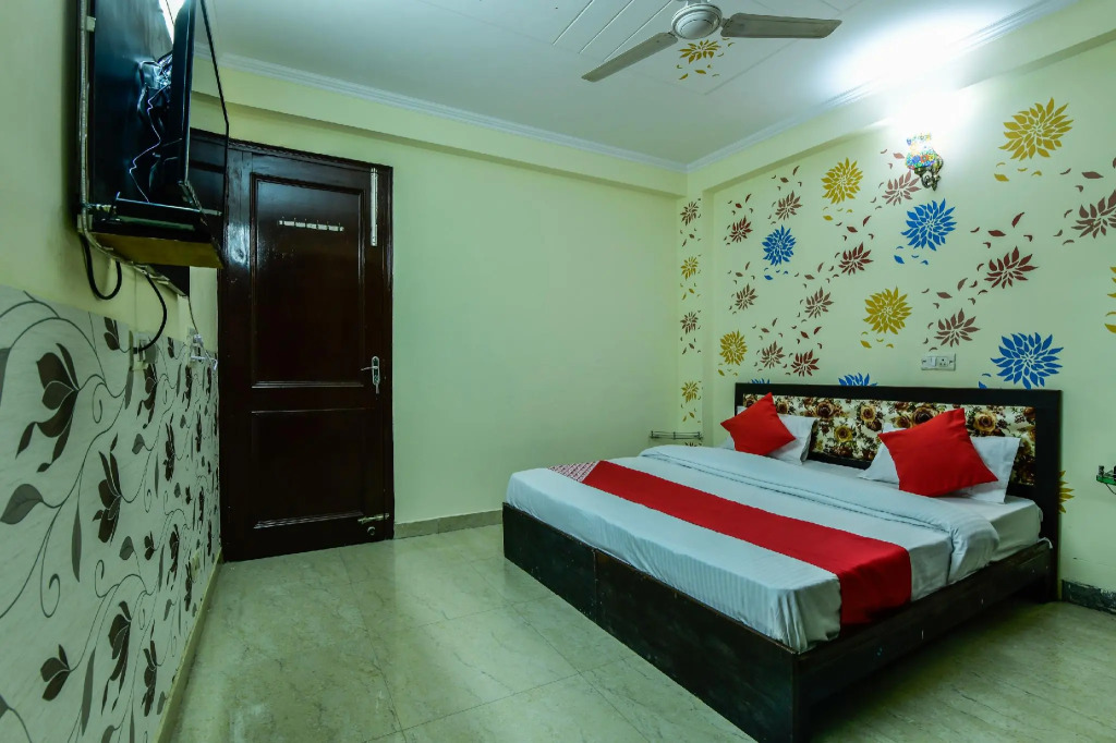 OYO 24298 KP Hotel