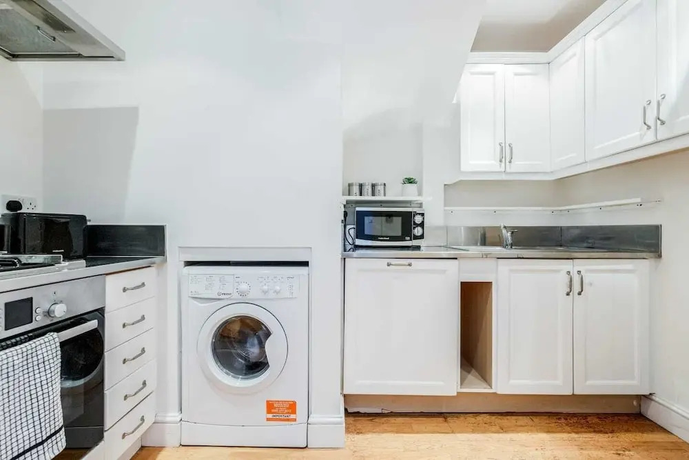 Amazing 2 bed 2 bath Kensington