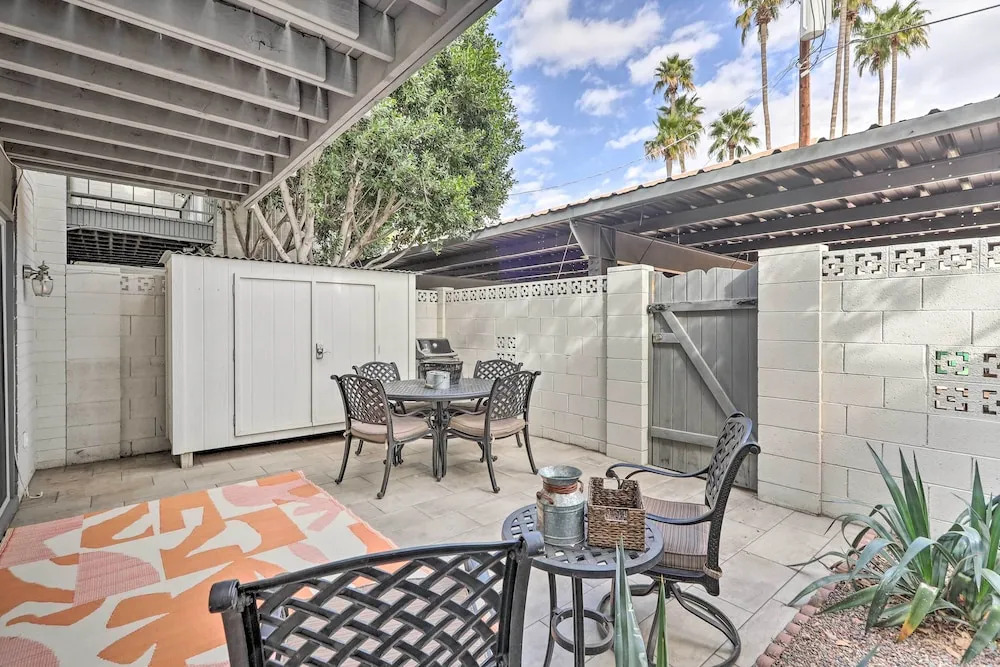 Chic Scottsdale Home w/ Balcony, Walk to Old Town!