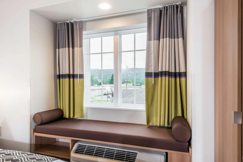 Microtel Inn & Suites by Wyndham New Martinsville
