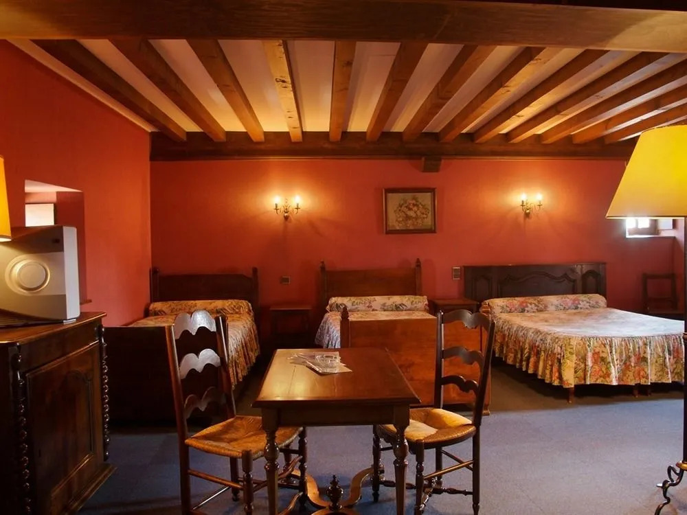 Hostellerie du Vieux Pérouges