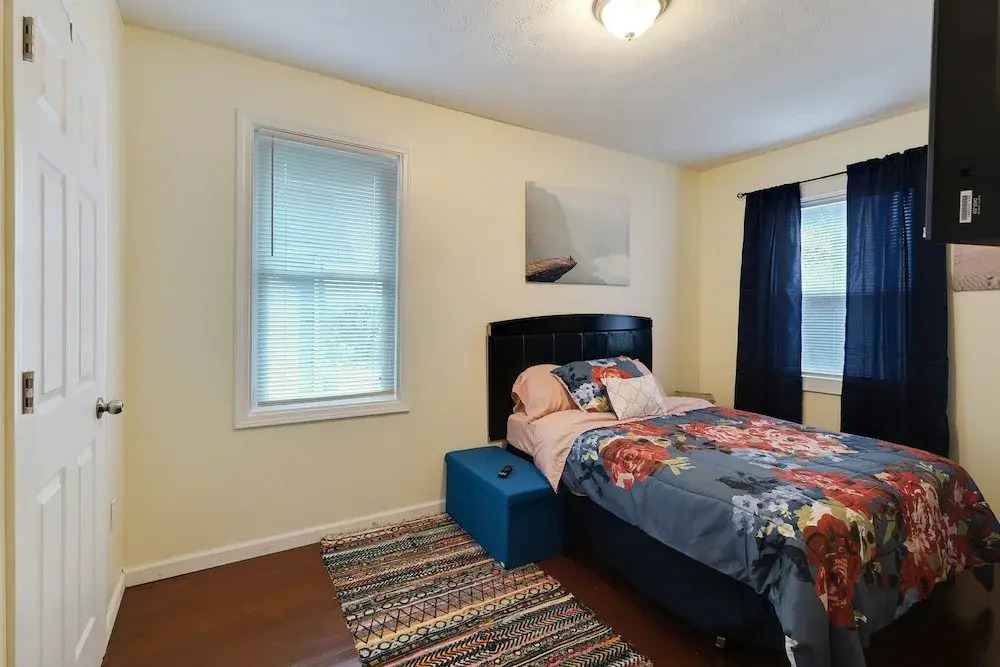 Cozy Apt Near Uc, Hospital And Zoo! Amazing Location! 1 Bedroom Apts by Redawning