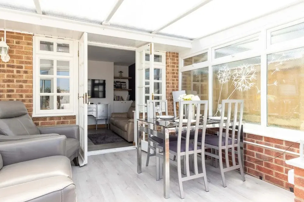Coastal Retreat With Hot Tub Walk to Beach