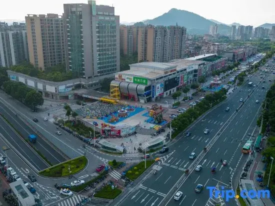 Guangzhou Conghua Yuanda Plaza Warm City Residence