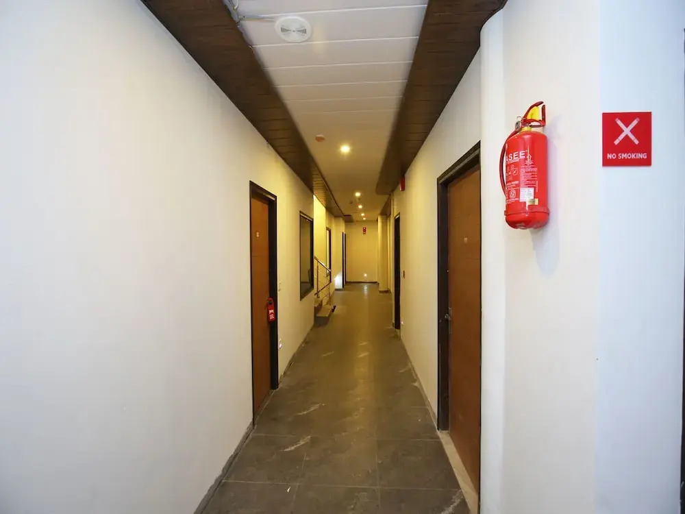 OYO 9822 Hotel Seven