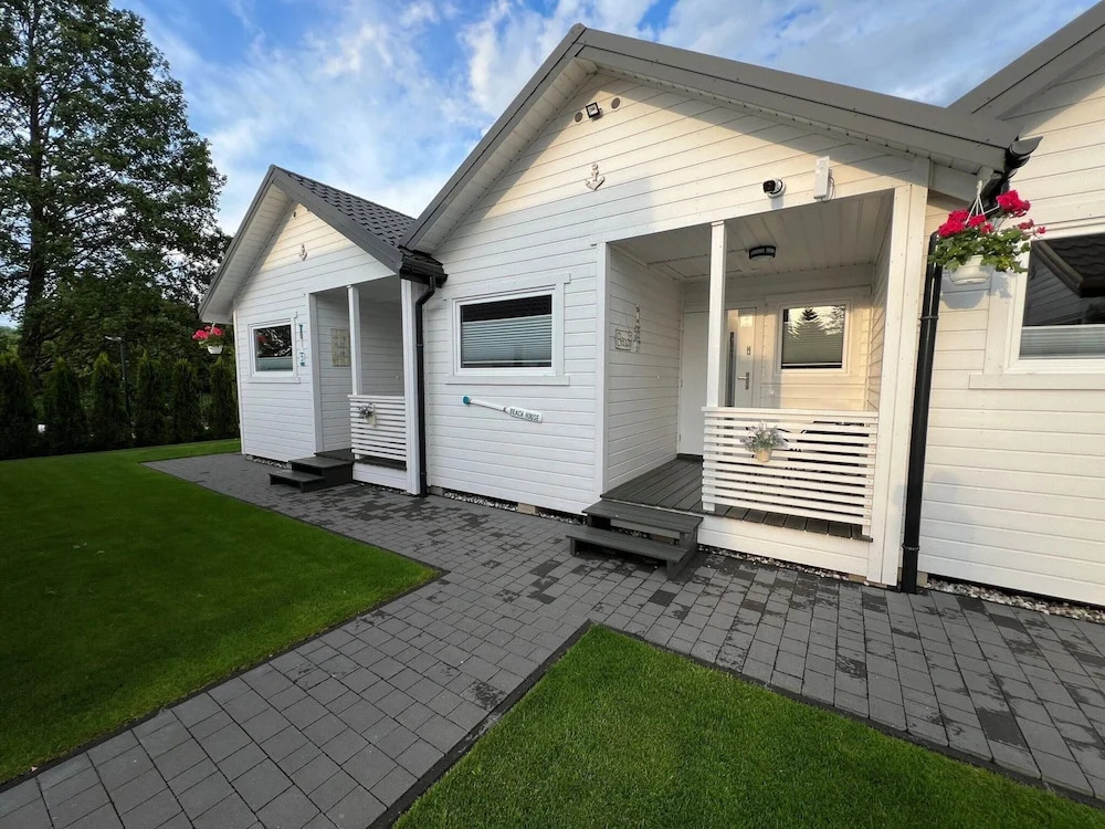 Holiday Homes Close to the Seaside Beach