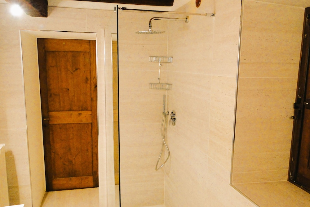 Luxury Privacy in the Heart of Tuscany