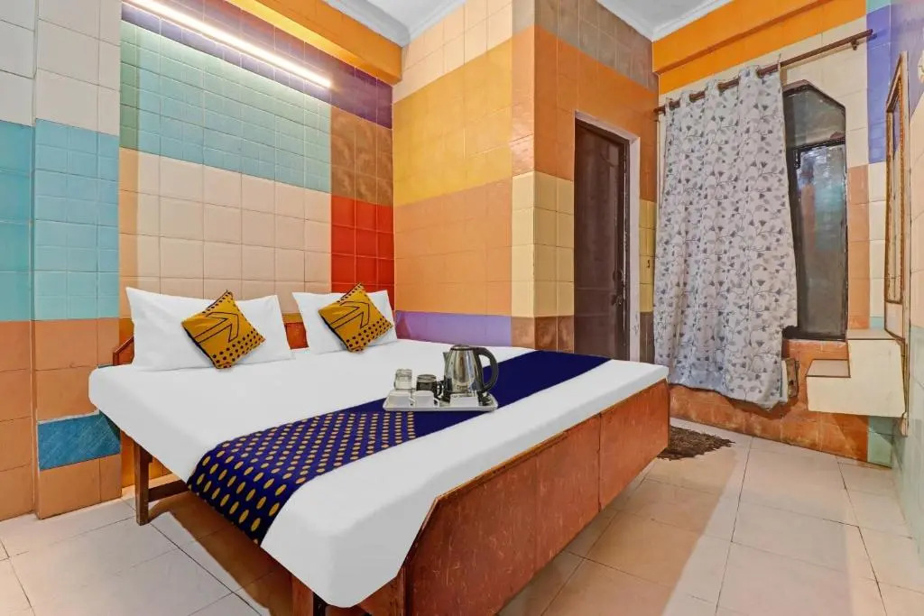 SPOT ON 62846 Mayank Saini Guest House