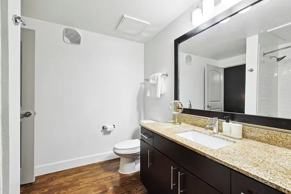 Lux 1B1B with Pool Near Legacy West