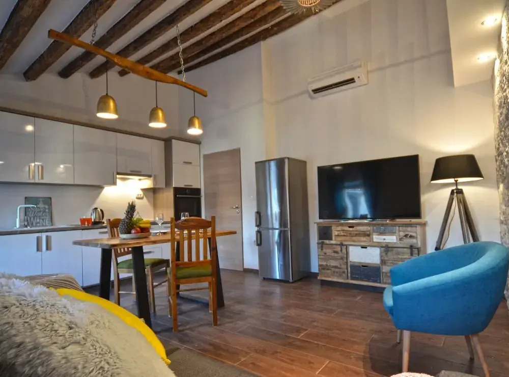 Elegant Rovinj Old Town Apartment