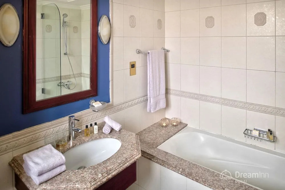 Dream Inn Dubai-Palm Island Retreat Villa