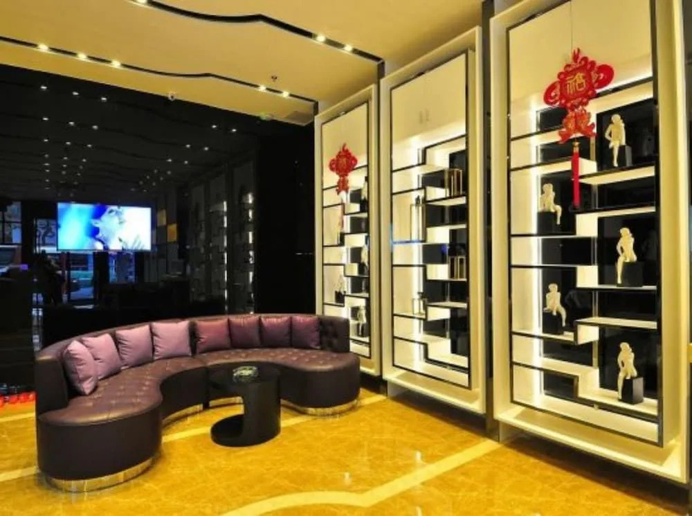 ENJOY HOTELS (Guangzhou Luoxi Metro Station)