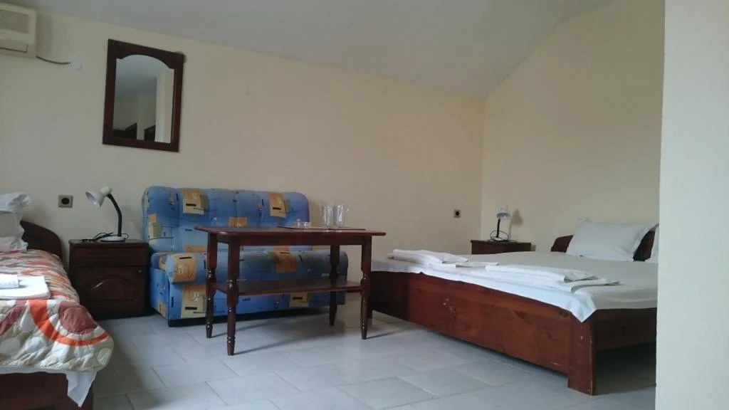 Lazur Hotel