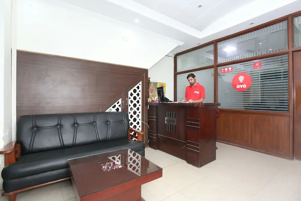 OYO 10832 Hotel JB 2