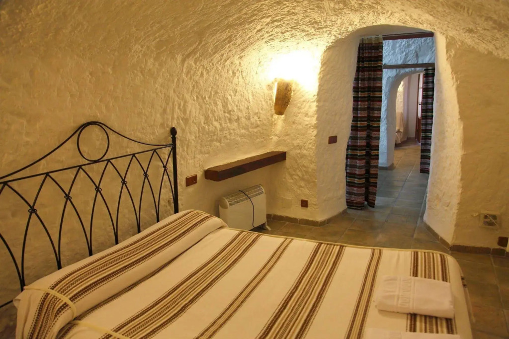 Cuevas La Atalaya