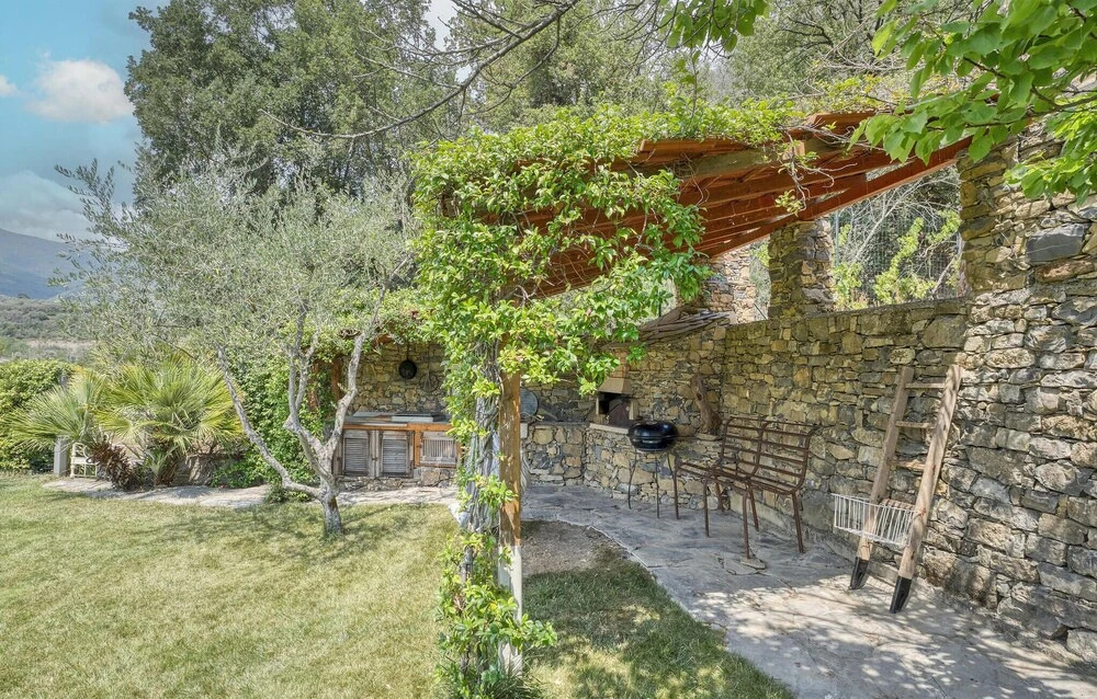 Stunning Home in Prelà With 3 Bedrooms, Wifi and Private Swimming Pool