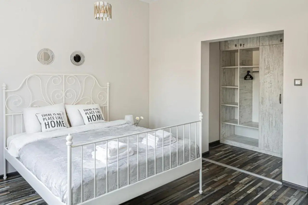 Gladstone suites