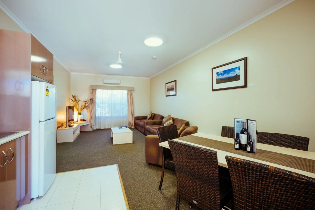 Club Motor Inn
