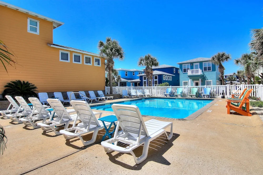No Shirt, No Shoes, No Problem - 5 Br home