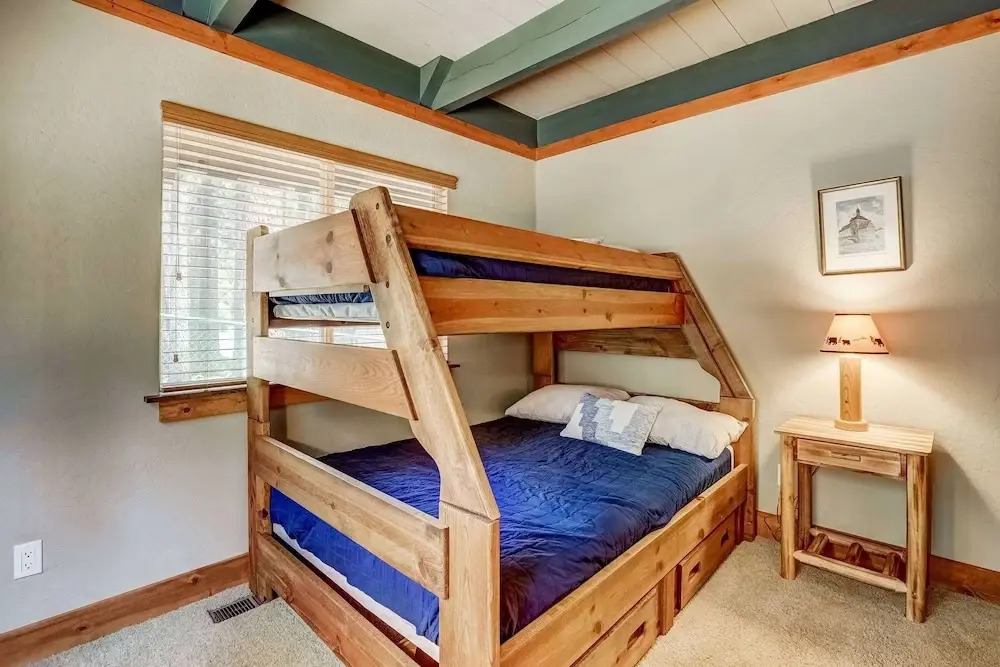 Bear Pause 4BR Large Deck & Balcony