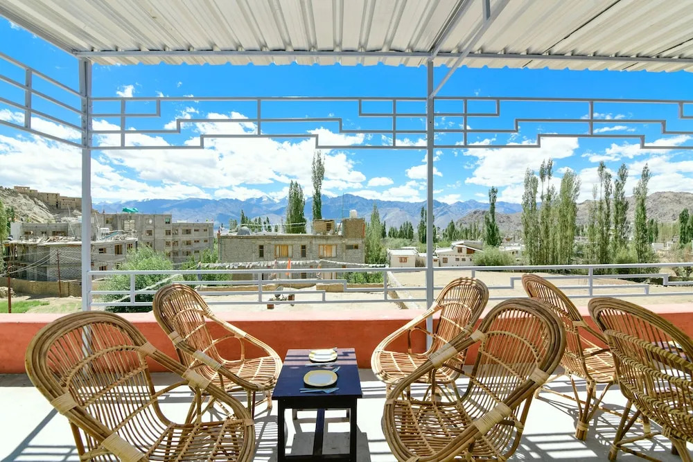 Raybo Hostel
