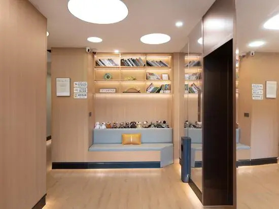 Mi Jia Youth Hotel