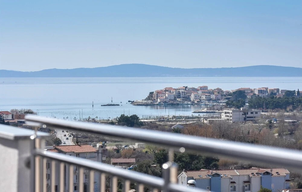 Amazing Apartment in Podstrana With 3 Bedrooms, Wifi and Outdoor Swimming Pool