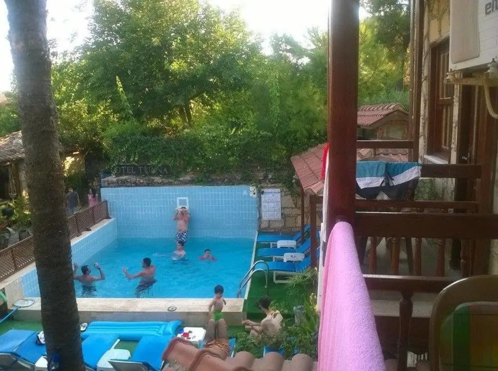 Tuana Hotel