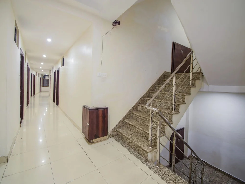 OYO 22053 Krishna Palace