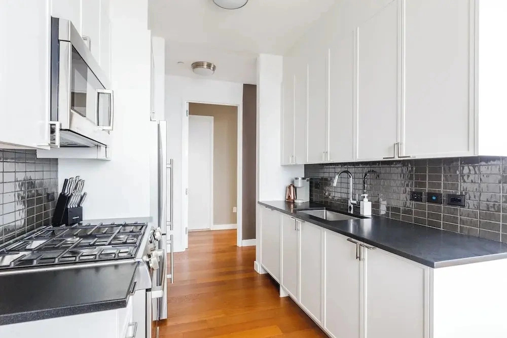 2 bedroom luxury Empire State VIEW