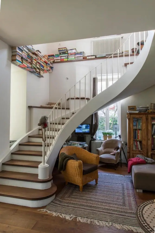 Embassy Row BnB