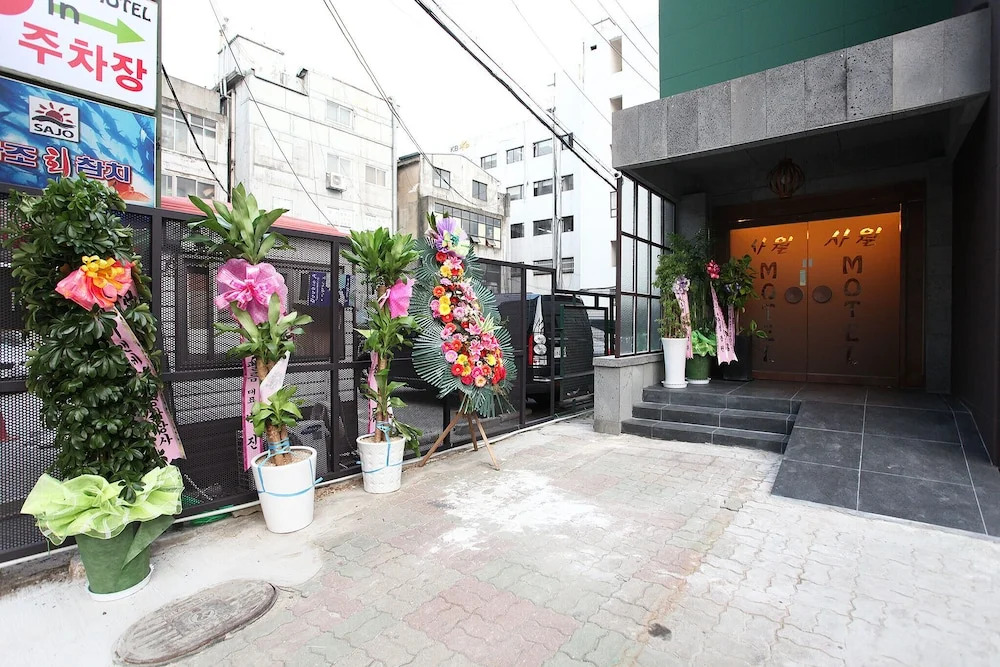 Yeongdeungpogucheong Station SL