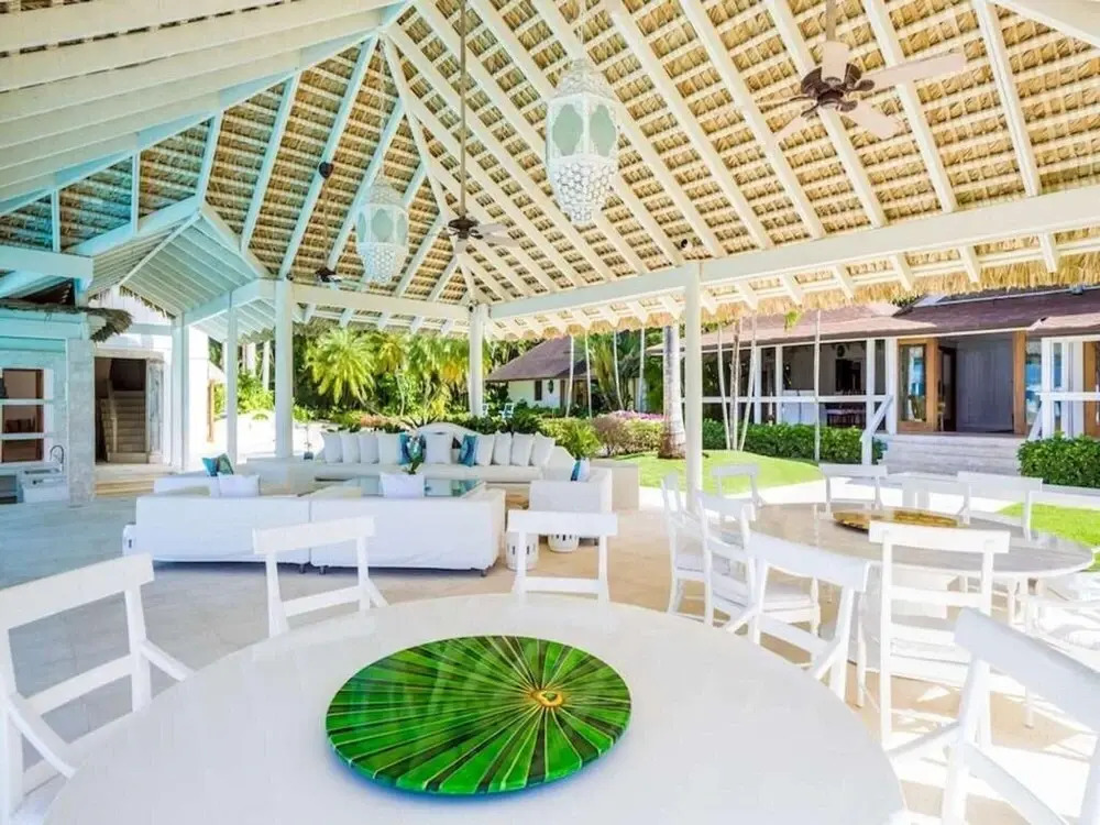 Sunny Vacation Villa 87